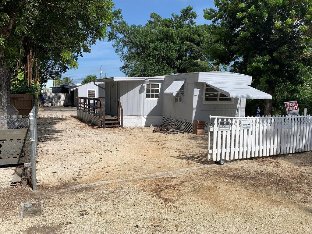 740 Largo Rd 740, Key Largo