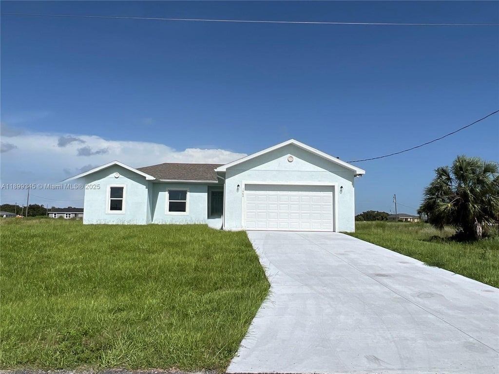 1060 S Capri Ct, La Belle