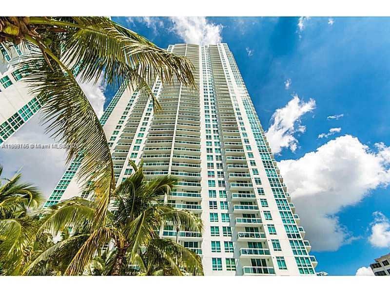 950 Brickell Bay Dr 2808, Miami