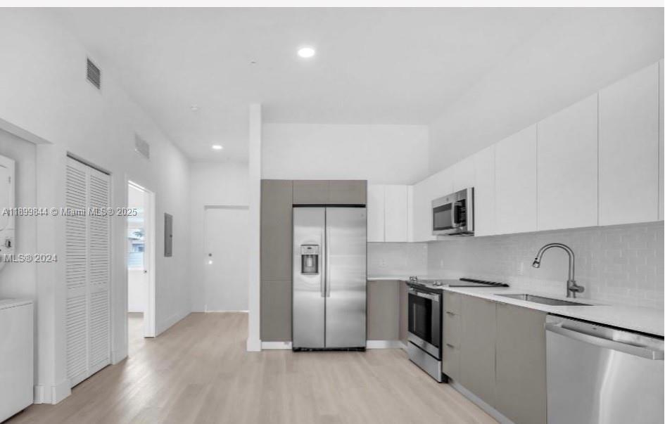 110 N Foster Rd 109b, Hallandale Beach