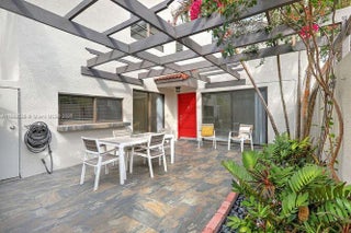 Photo of Listing #A11899536