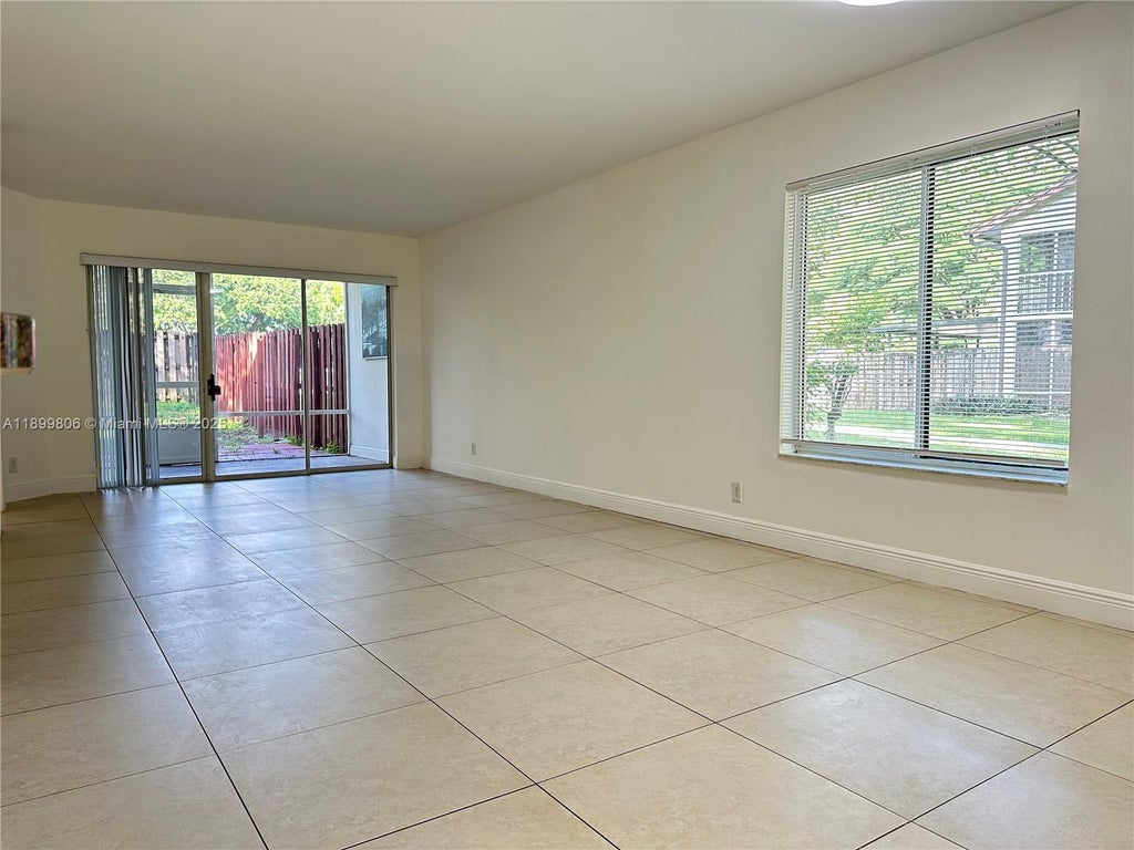 9420 Sw 140th Ct 9420, Miami