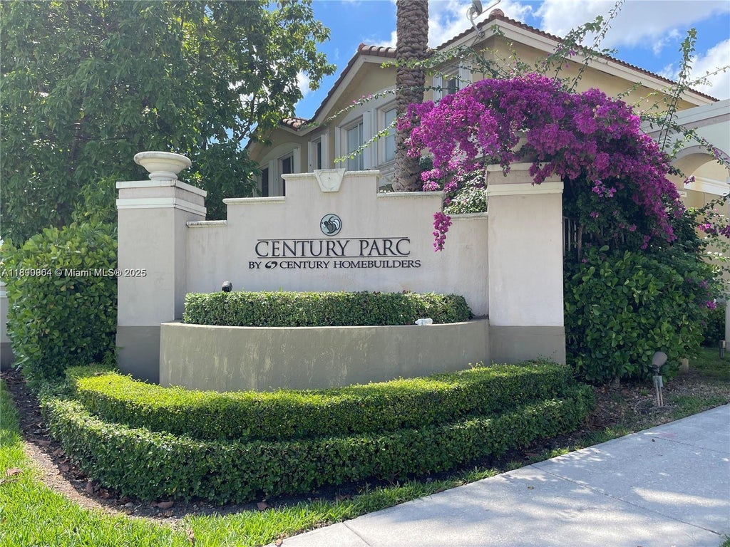 8980 W Flagler St 104, Miami