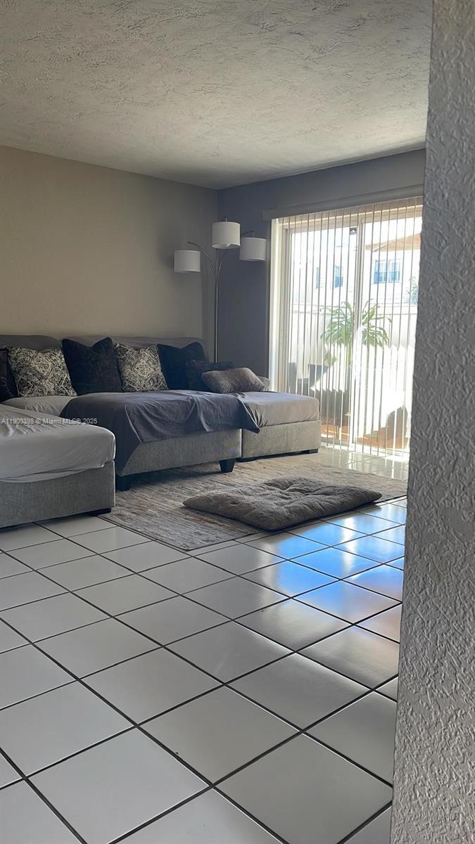 4515 Sw 68th Ct Cir 81, Miami