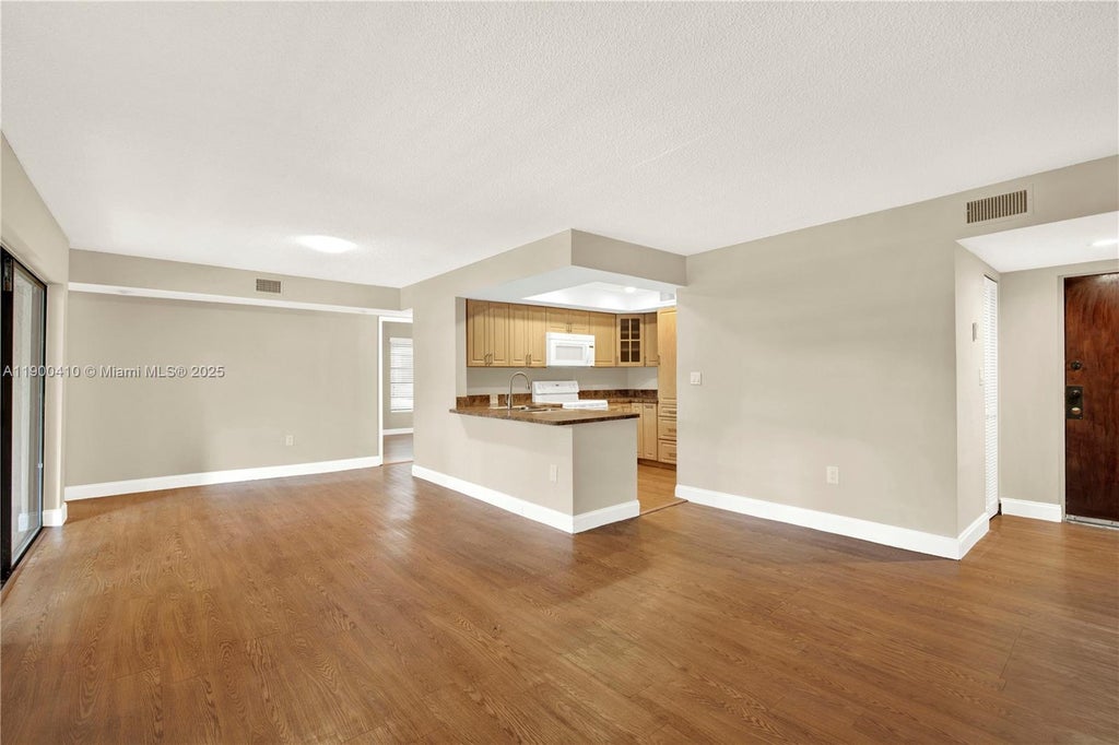 9255 Sw 125th Ave 310-r, Miami