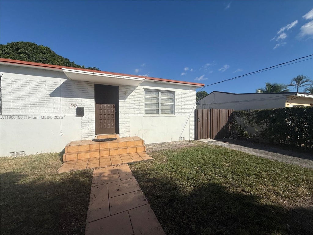 233 Nw 45th Ave 233, Miami