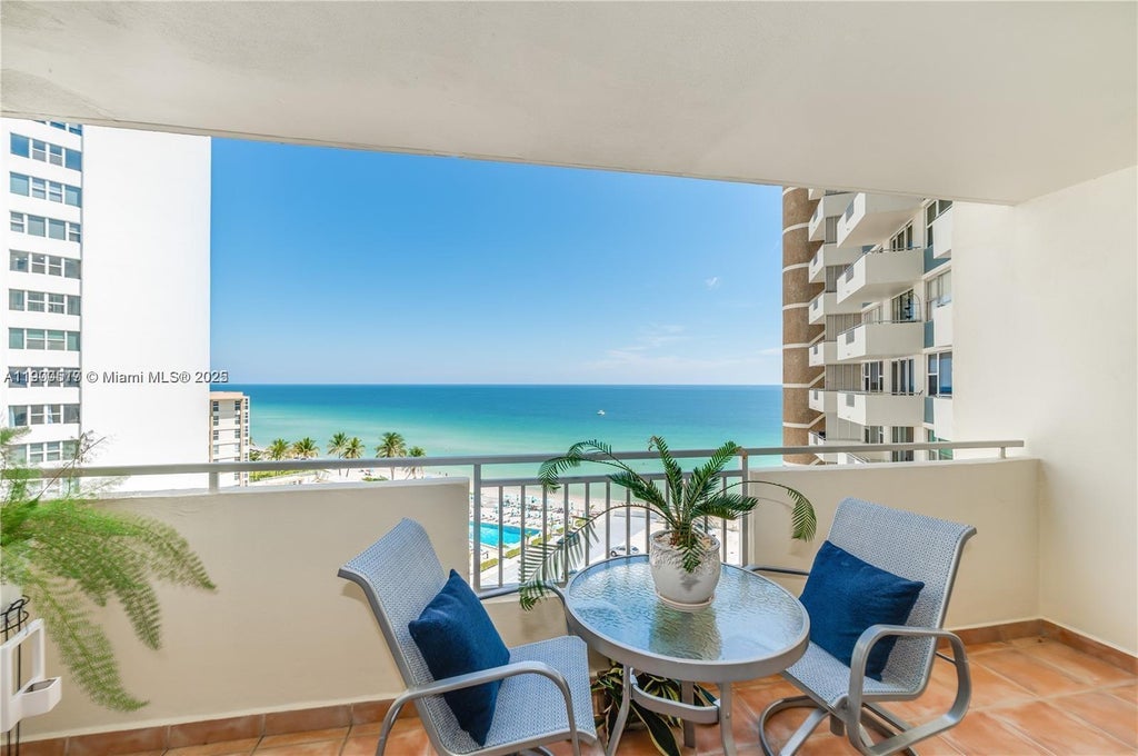 3180 S Ocean Dr 904, Hallandale Beach