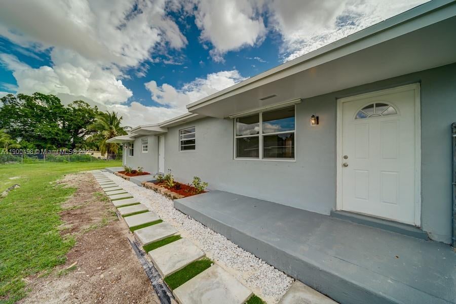 5613 Sw 27th St 1-2, West Park