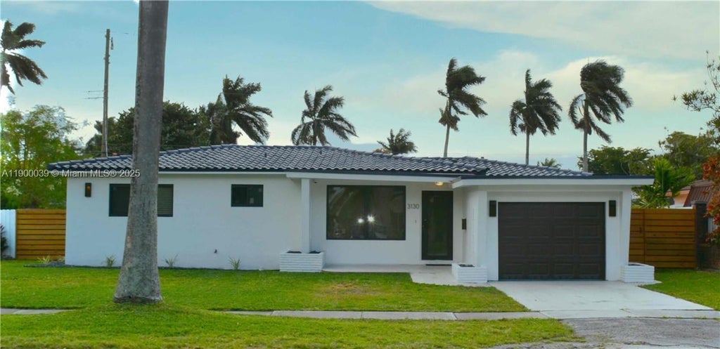 3130 Pierce St, Hollywood