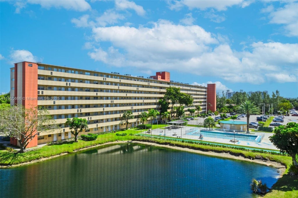 1770 Ne 191st St 508-1, Miami