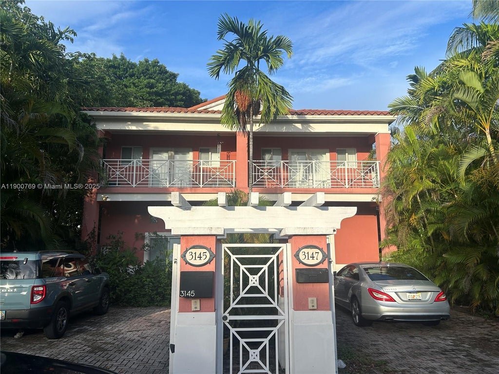 3147 New York St 3147, Miami