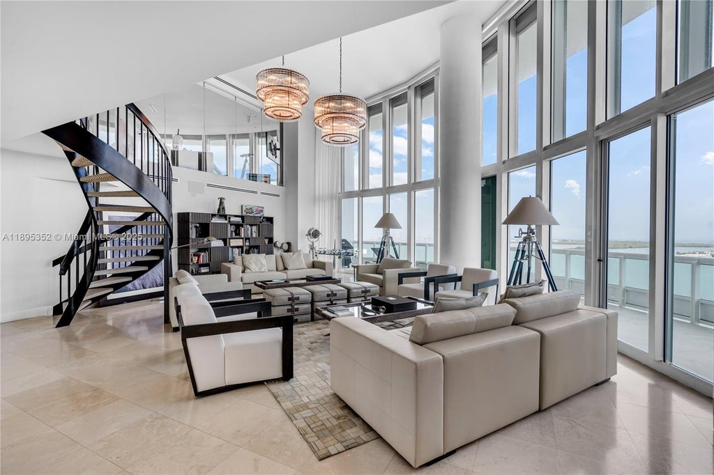 1643 Brickell Ave 3501, Miami