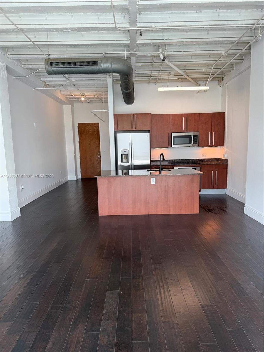8101 Biscayne Blvd R-514, Miami
