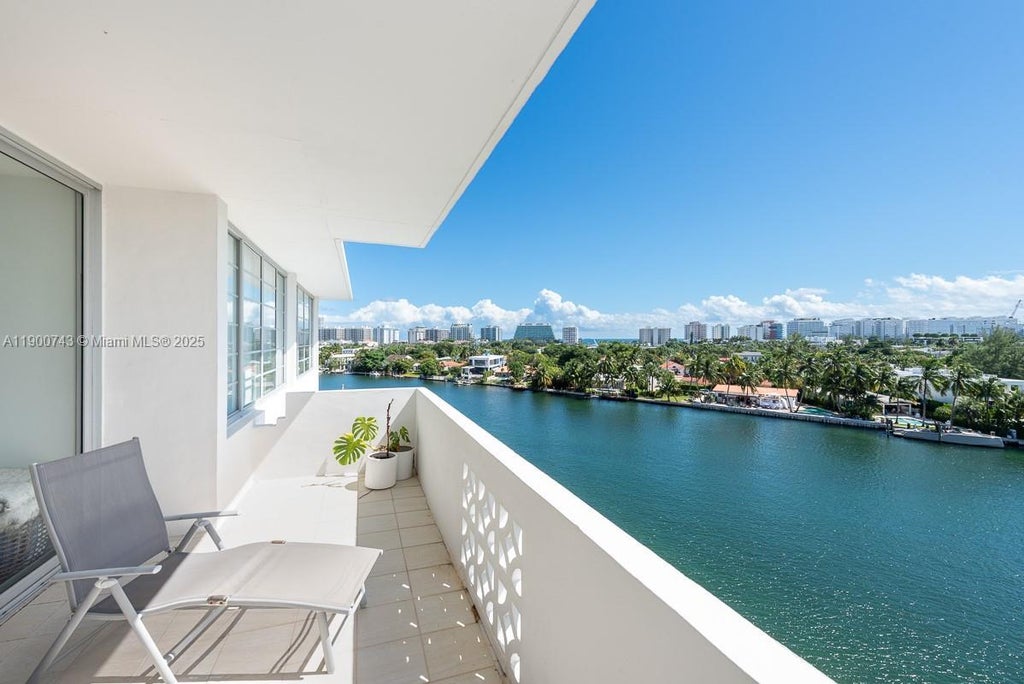 9101 E Bay Harbor Dr 701, Bay Harbor Islands