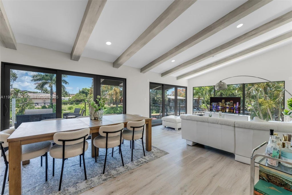 516 Ne 6th Ave, Deerfield Beach