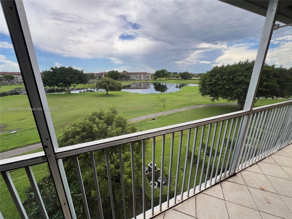 13550 Sw 6th Ct 403a, Pembroke Pines