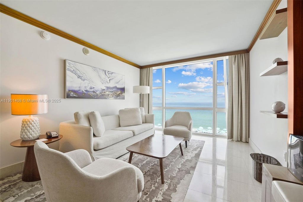 6801 Collins Ave 422, Miami Beach