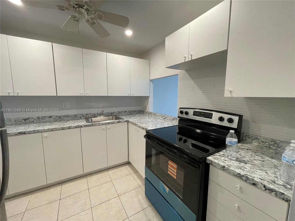 1817 S Ocean Dr 226, Hallandale Beach