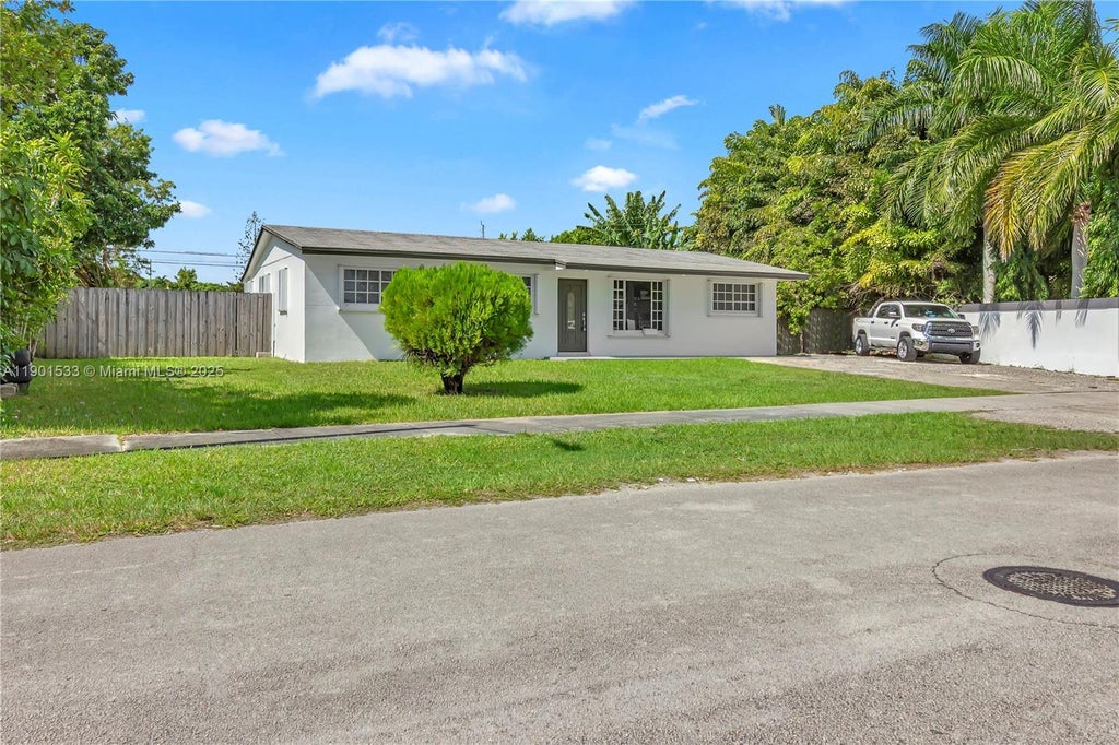 4900 Sw 106th Ave 4900, Miami