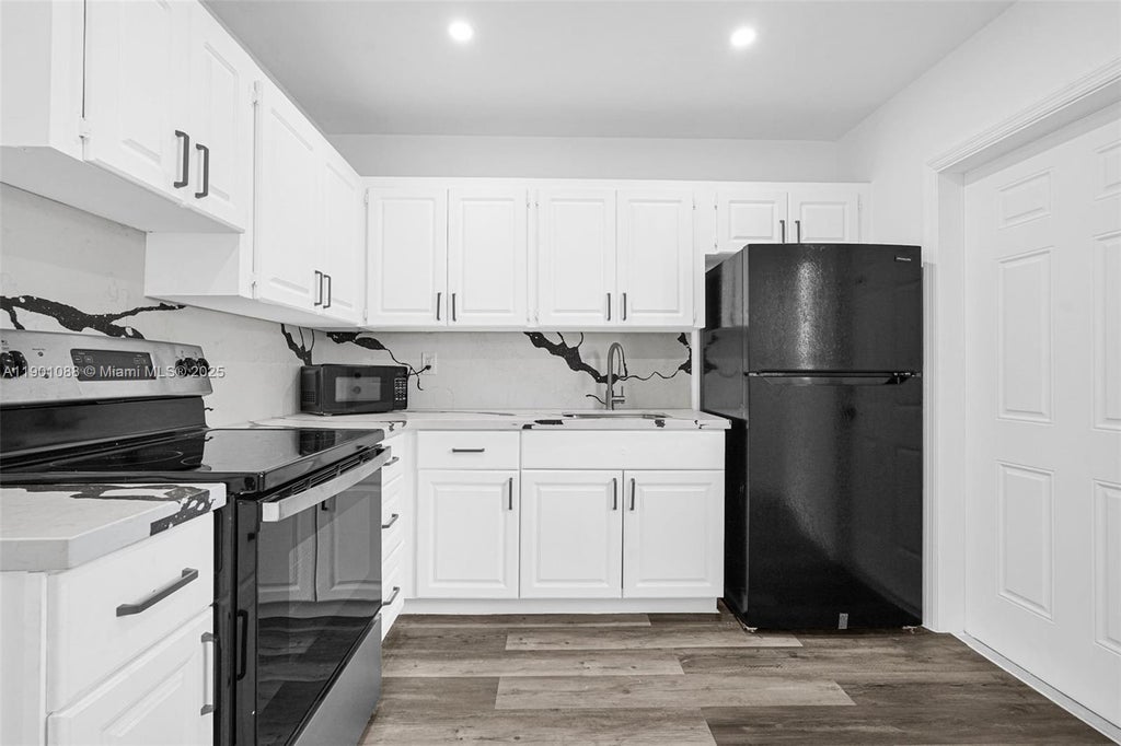 2212 Roosevelt St 2, Hollywood