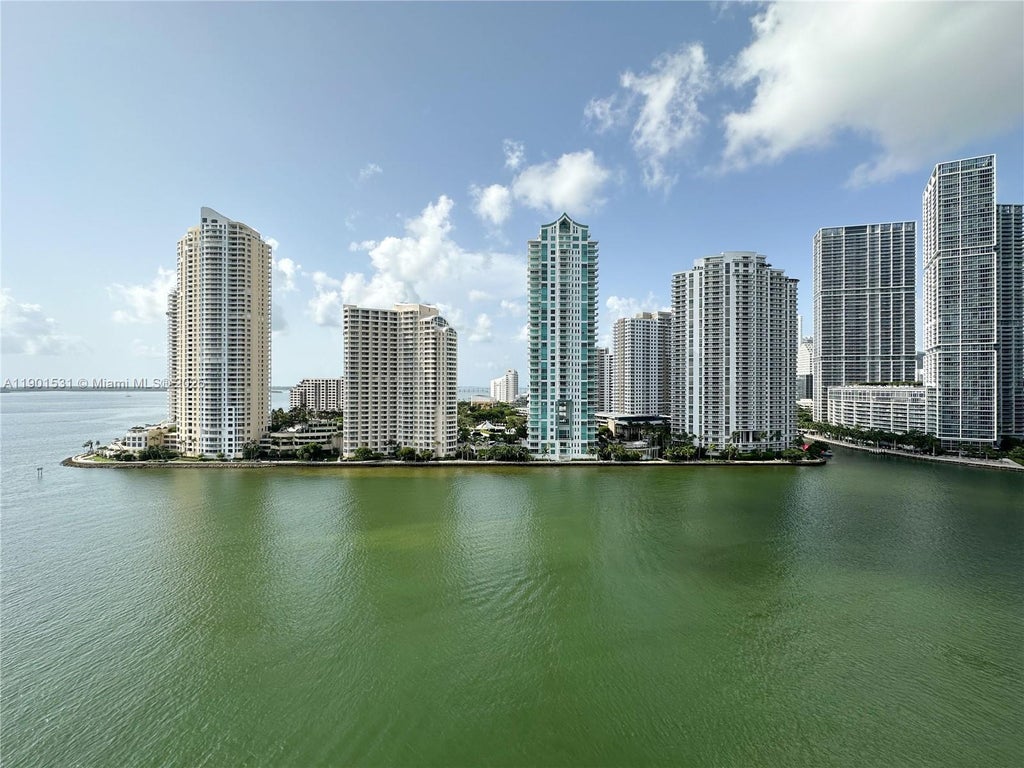 335 S Biscayne Blvd 1605, Miami
