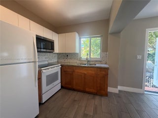 Photo of Listing #A11900502