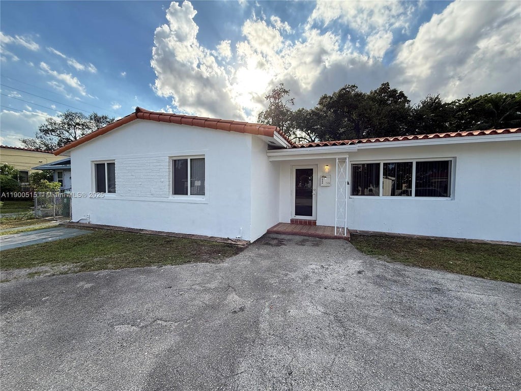 1120 Nw 32nd Ct Front, Miami