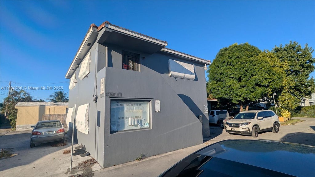 4111 Nw 37th Ave, Miami