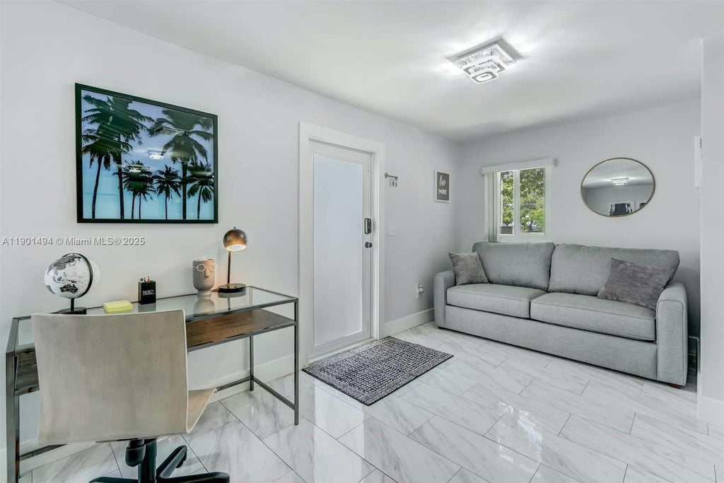211 Sw 4th Ave, Hallandale Beach