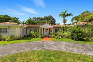 Photo of Listing #A11901716