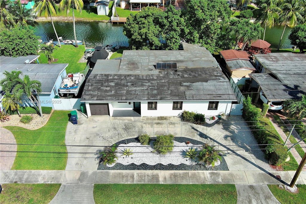 10981 Sw 47th St, Miami