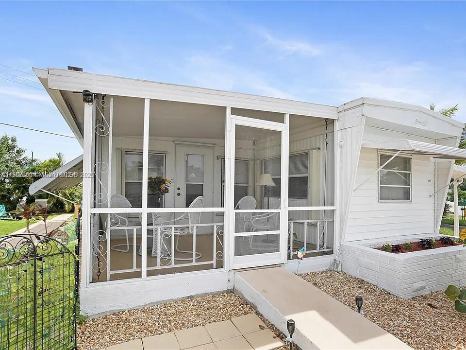 8616 Sw 16th Pl, Davie