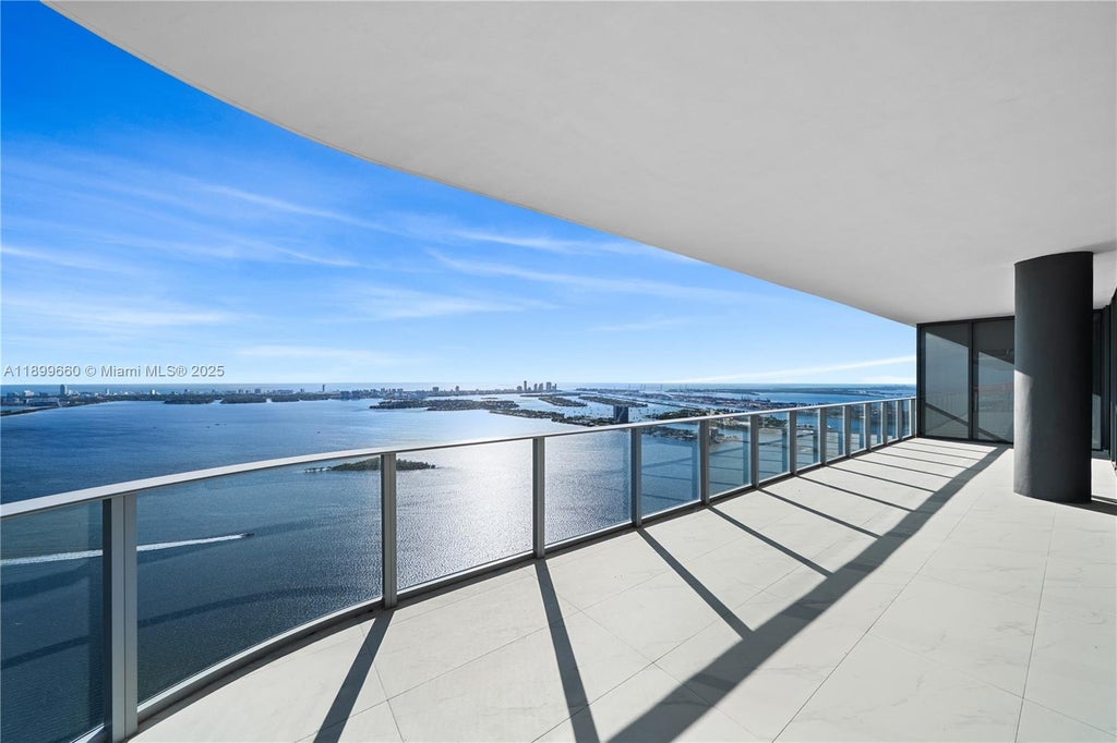 700 Ne 24th Street Ph-5701, Miami