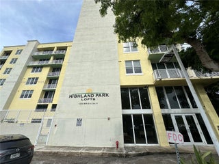 Photo of Listing #A11902095