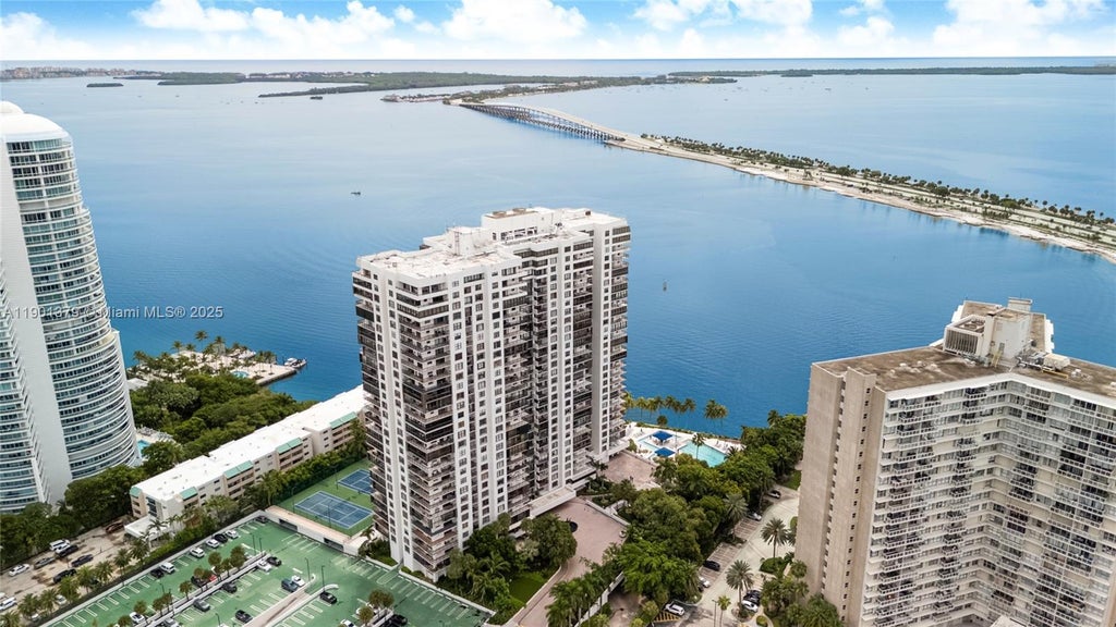 2333 Brickell Ave 1406, Miami