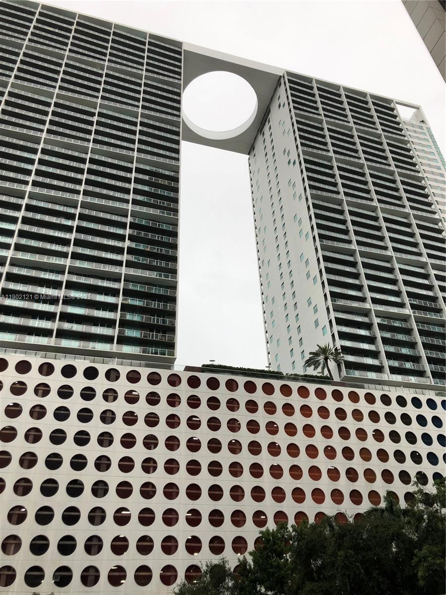 500 Brickell Ave 301, Miami