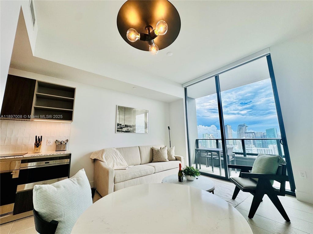 159 Ne 6th St 4807, Miami