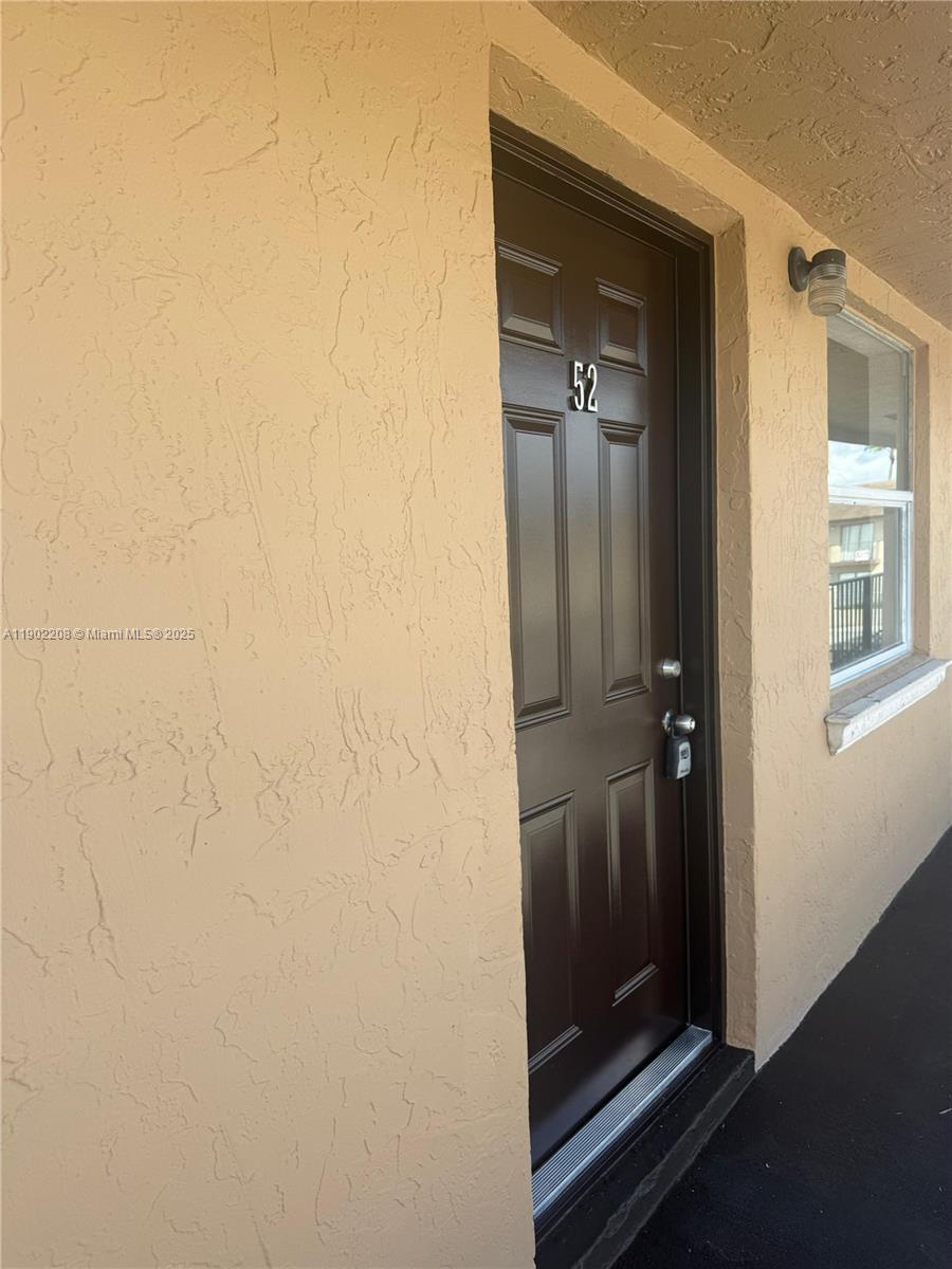 5461 W 24th Ave 52, Hialeah