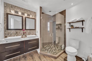 Photo of Listing #A11902219