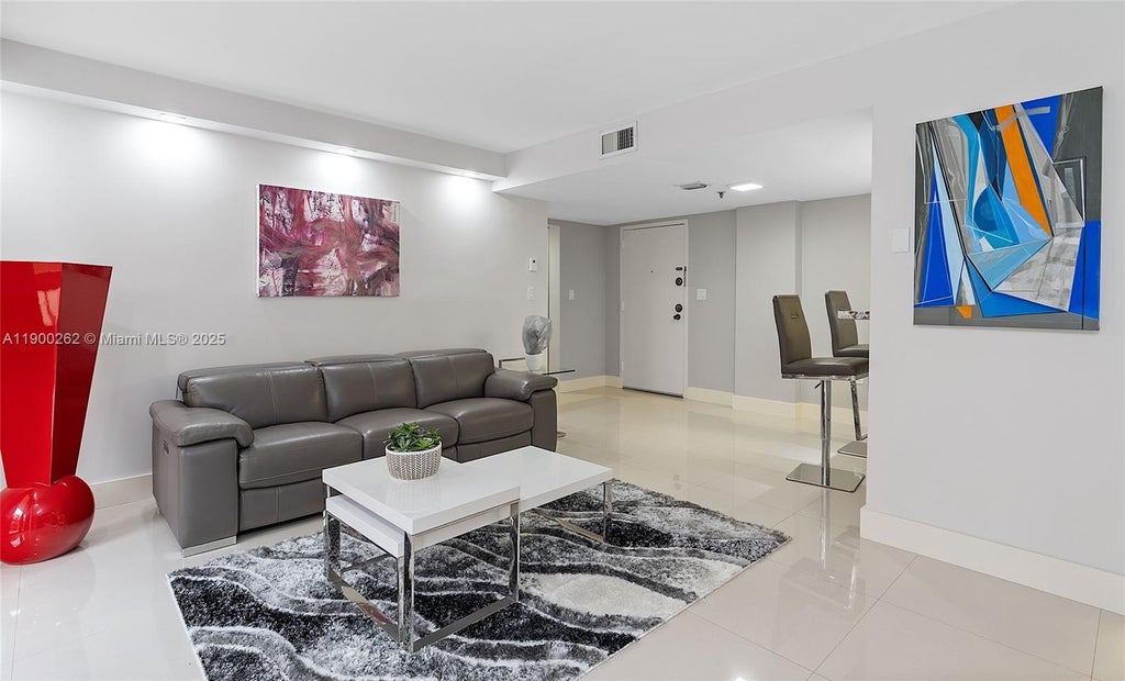 5249 Nw 7th St 203, Miami