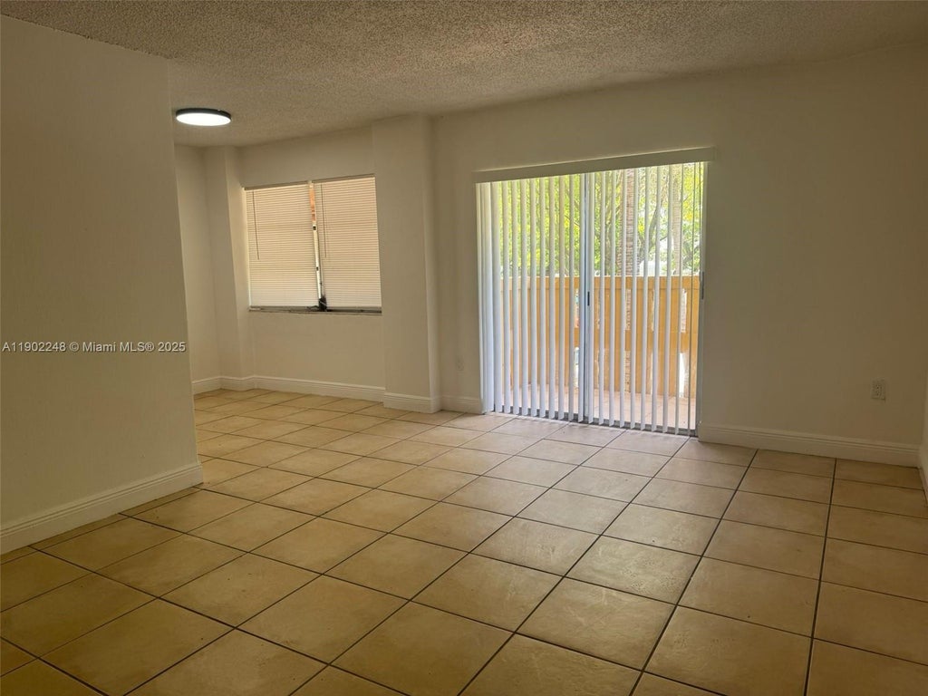 1821 Ne 168 St B-1, North Miami Beach