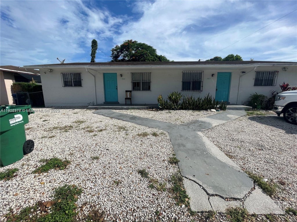 2151 Nw 103rd St 2151, Miami