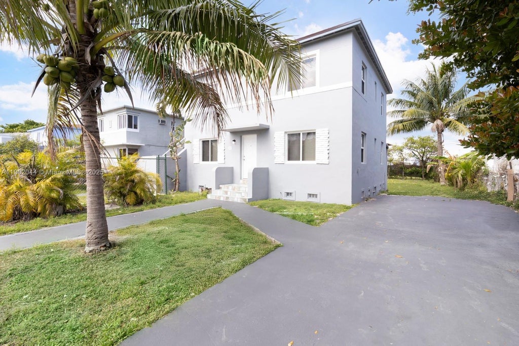 2323 Nw 15th St 2, Miami