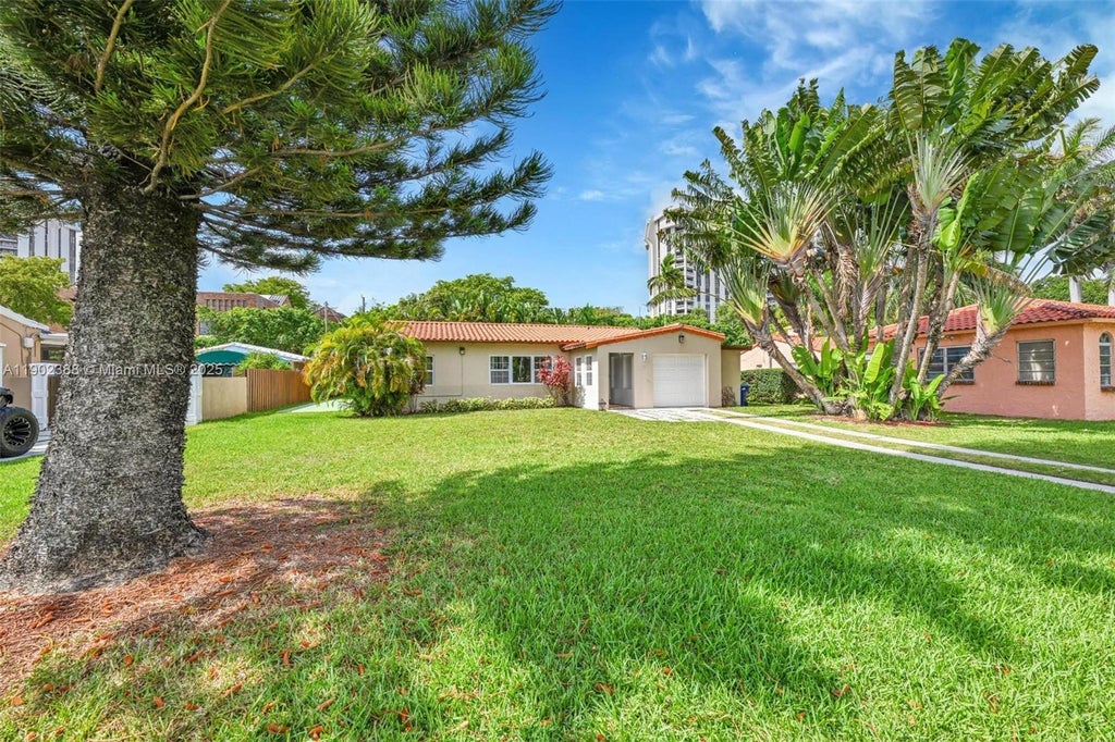 1520 Ne 108th St, Miami