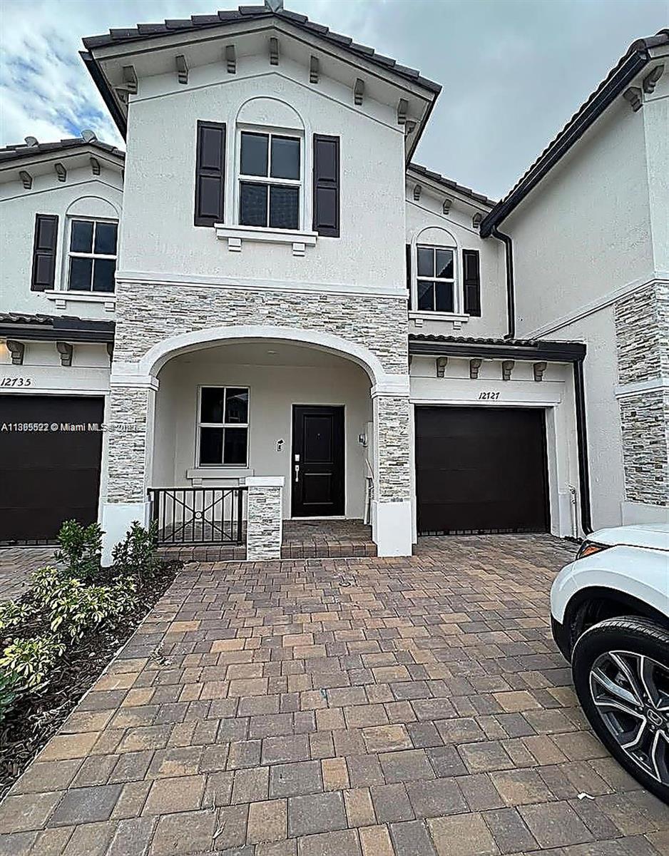 12727 Nw 23rd Pl 12727, Miami