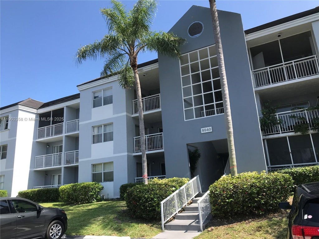 8540 Sw 212 St 203, Cutler Bay