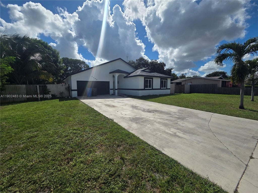 4490 Sw 19th St, West Park
