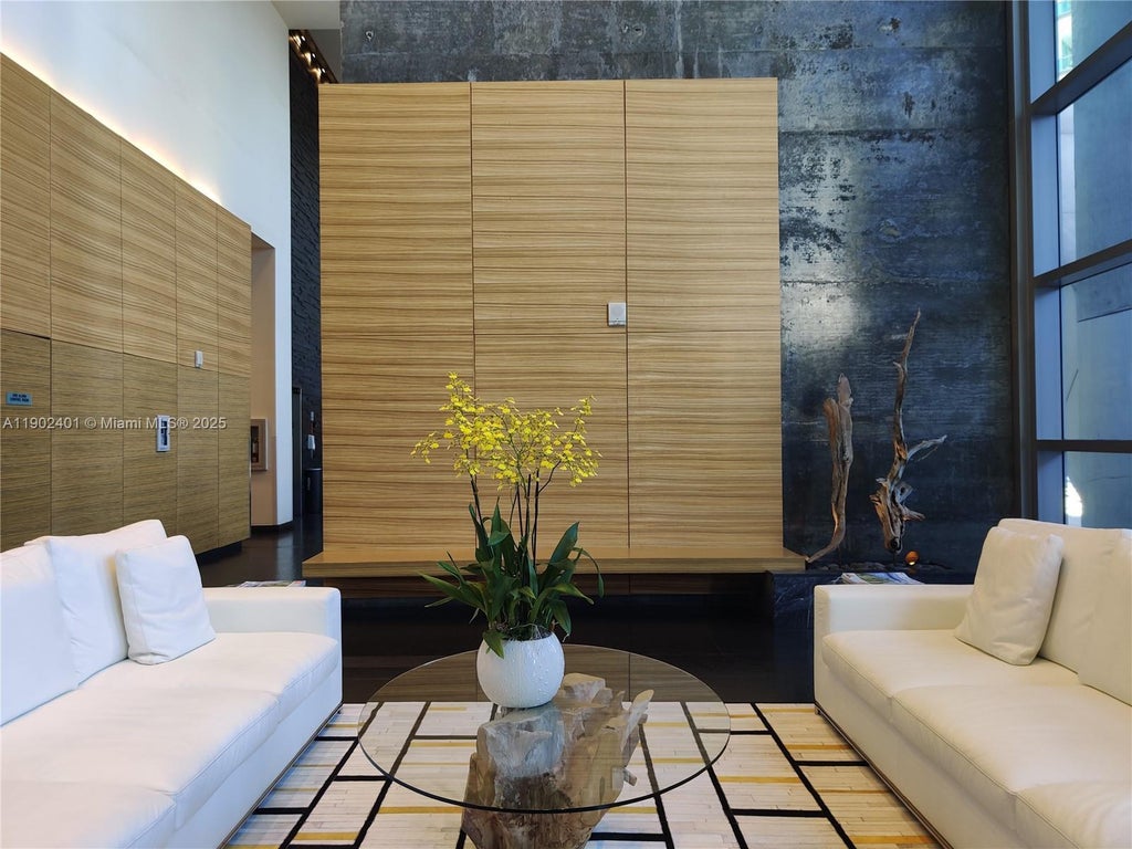888 Biscayne Blvd 2903, Miami