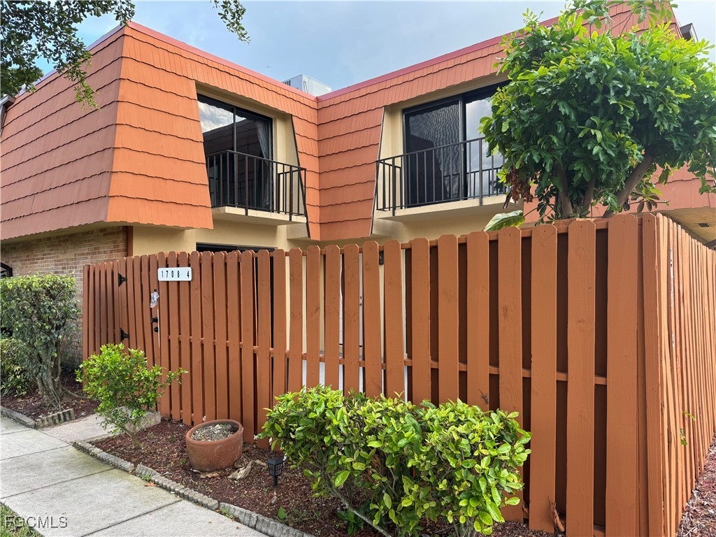 1708 Park Meadows Dr 4, Fort Myers