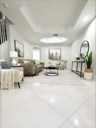 Photo of Listing #A11902696